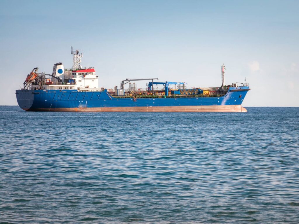 Precisão logística e entrega direta a bordo para operações Navais e Offshore